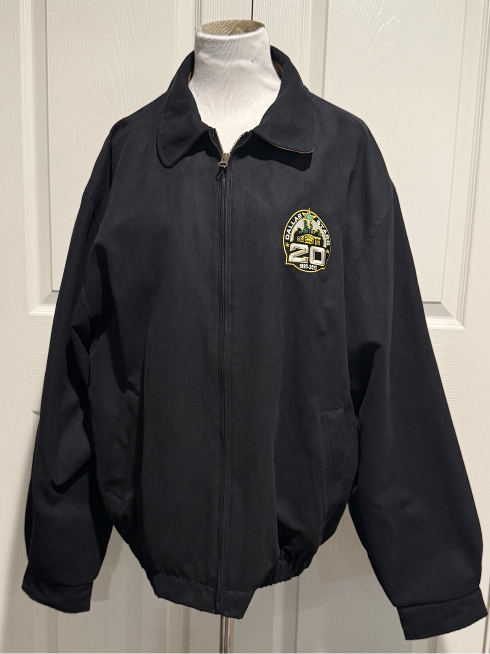 2013 Dallas Stars 20th Anniversary Jacket  Black Windbreaker